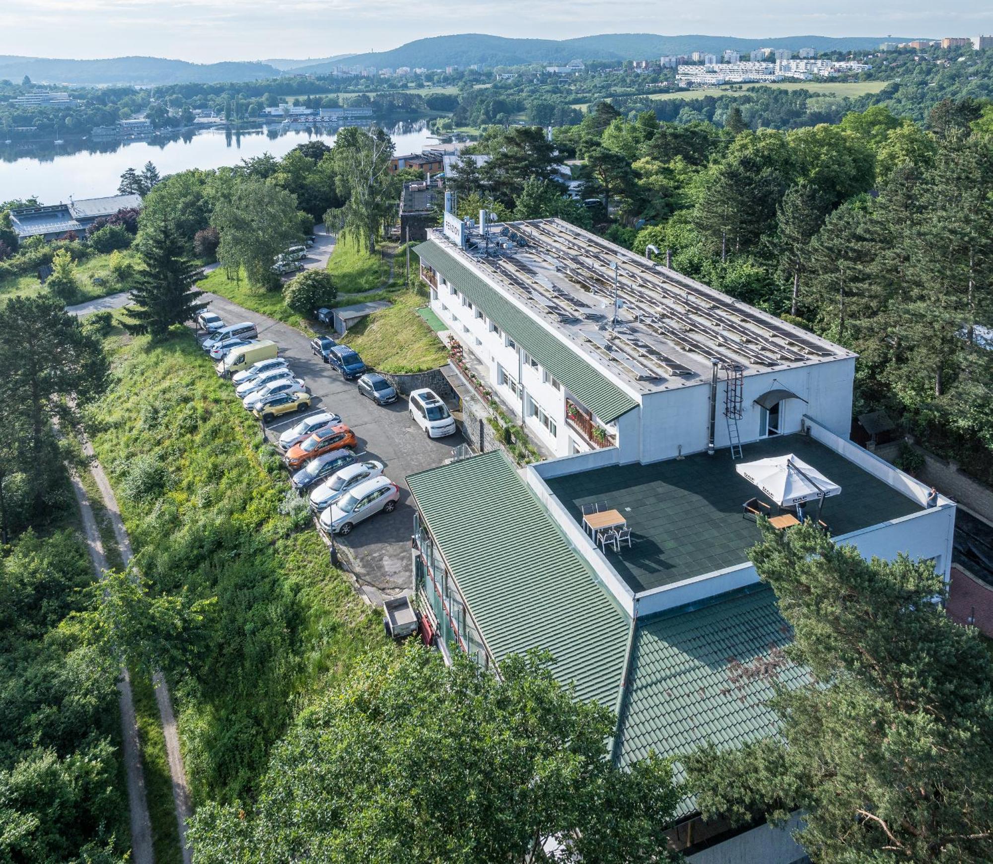 Penzion Kozi Horka U Brnenske Prehrady Hotel Brno Exterior photo